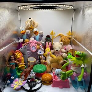 Lot of Vintage McDonalds‎ Wendy's Etc. toys Polly Pocket Kermit Barbie